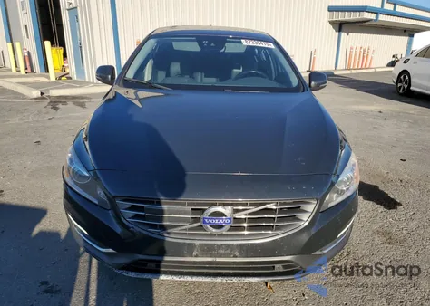 2015 Volvo S60 Platinum из США, поврежденный, VIN YV126MFM1F1335306